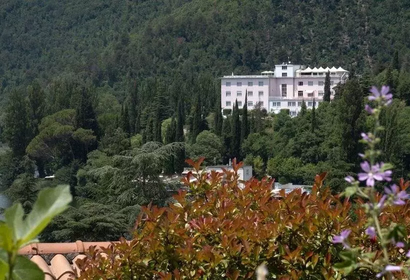 هتل Del Lago Piediluco Active & Spa