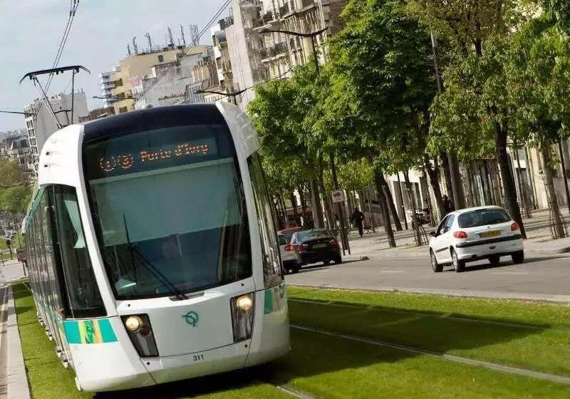 هتل Ibis Budget Paris Porte De Montreuil
