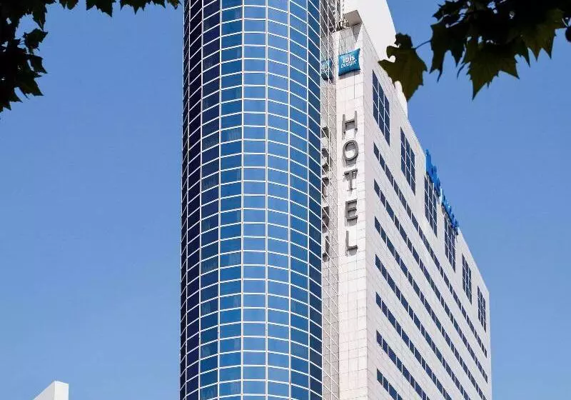 هتل Ibis Budget Paris Porte De Montreuil