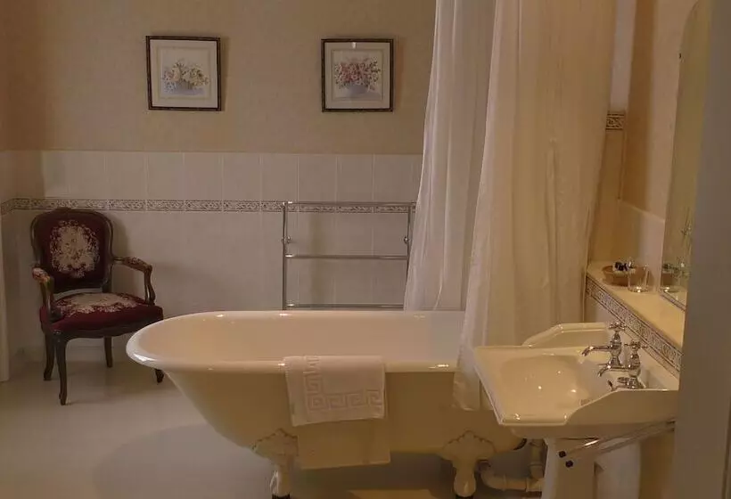 هتل Kirroughtree Country House B&b