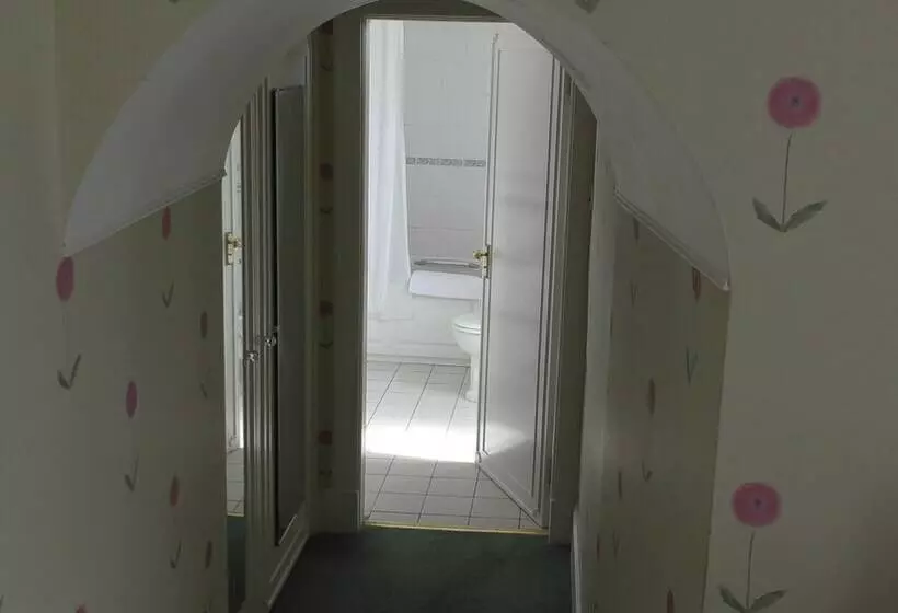 هتل Kirroughtree Country House B&b