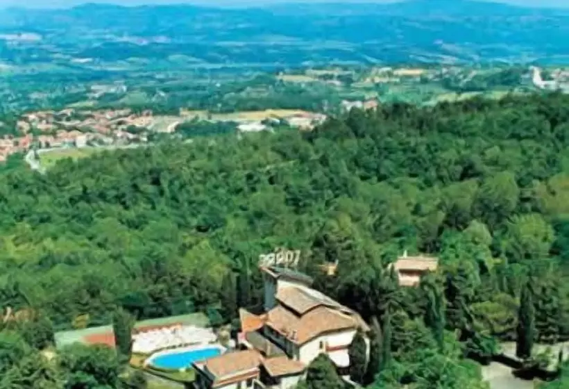 هتل La Torre Ai Mari