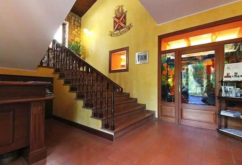 هتل La Torre Ai Mari