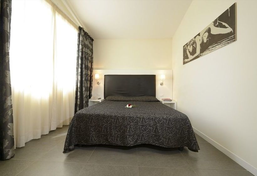 酒店 La Villa Resort