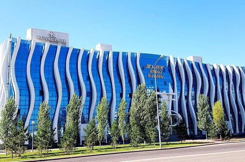Reikartz Park Astana Ex Royal Park Hotel & Spa