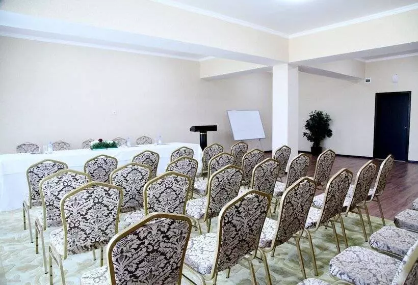 Reikartz Park Astana Ex Royal Park Hotel & Spa