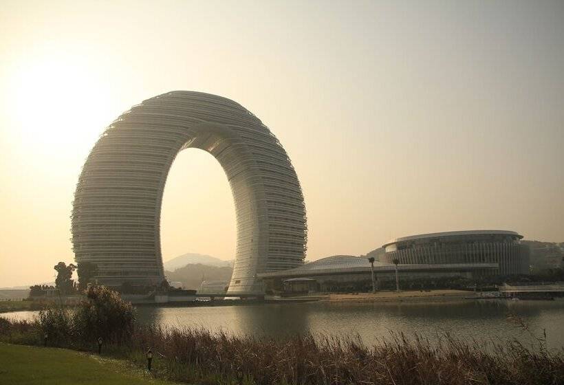 ホテル Sheraton Huzhou Taihu Lake Hot Spring Resort & Spa