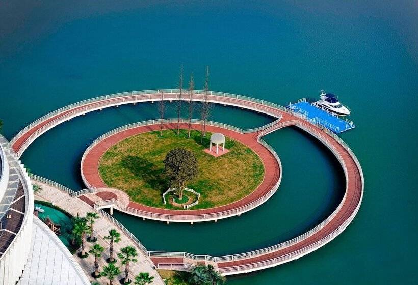 ホテル Sheraton Huzhou Taihu Lake Hot Spring Resort & Spa