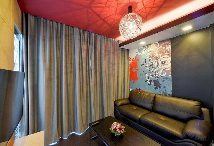 Sleep With Me Hotel Design Hotel @ Patong