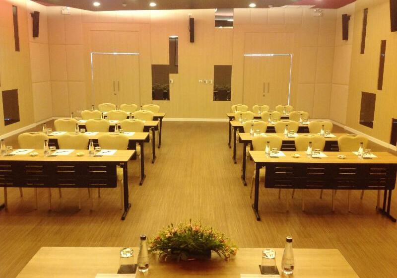 Sleep With Me Hotel Design Hotel @ Patong