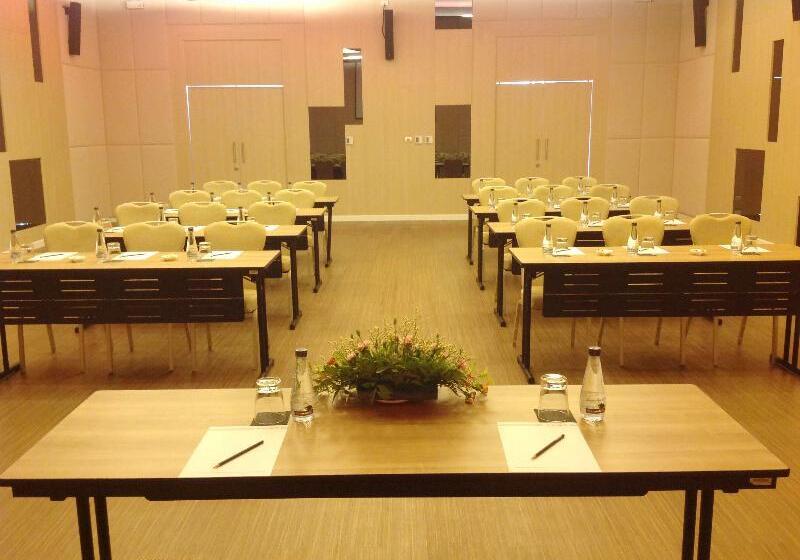 Sleep With Me Hotel Design Hotel @ Patong