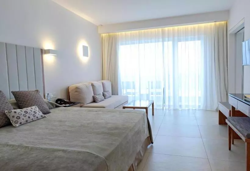 Sunrise Pearl Hotel & Spa