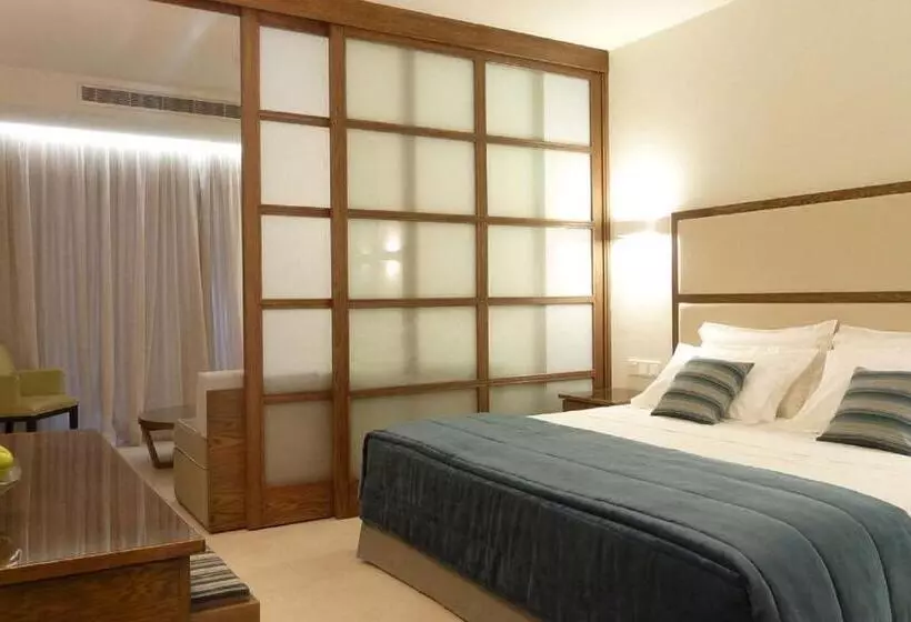 Sunrise Pearl Hotel & Spa