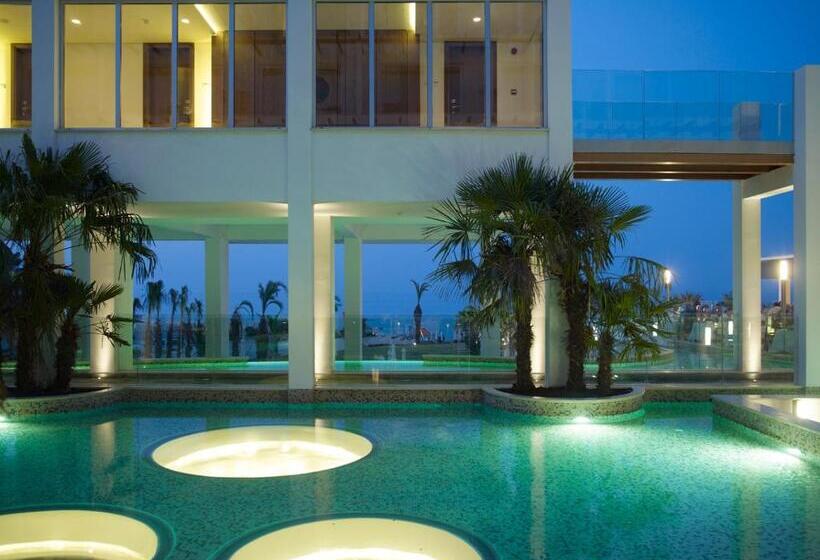 Sunrise Pearl Hotel & Spa