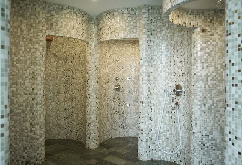 Sunrise Pearl Hotel & Spa