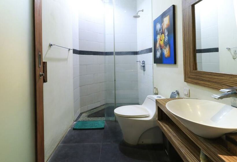 בית מלון כפרי The Widyas Bali Villa