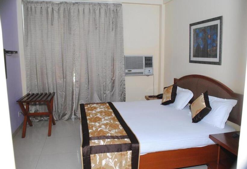 בית מלון כפרי Tourist Deluxe