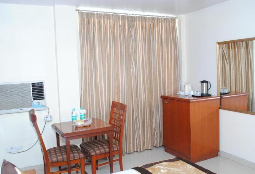 בית מלון כפרי Tourist Deluxe