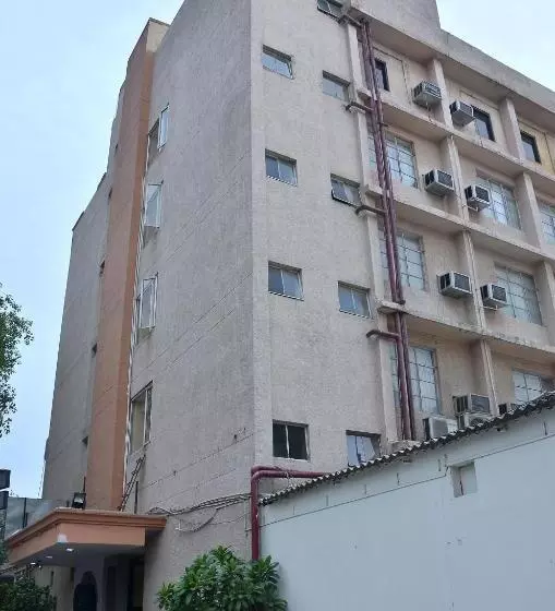 酒店 Tourist Deluxe