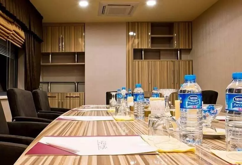 Volley Hotel İzmir