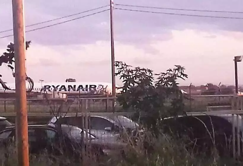 هتل Bed And Fly Aeroporto Fontanarossa Reception H24