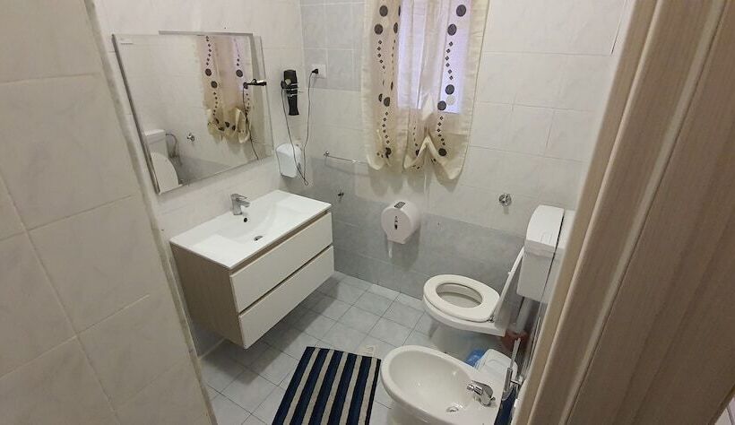 Отель Bed And Fly Aeroporto Fontanarossa Reception H24