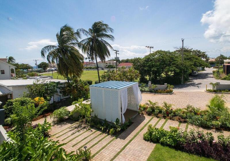 هتل Blue Haven Holiday Apartments