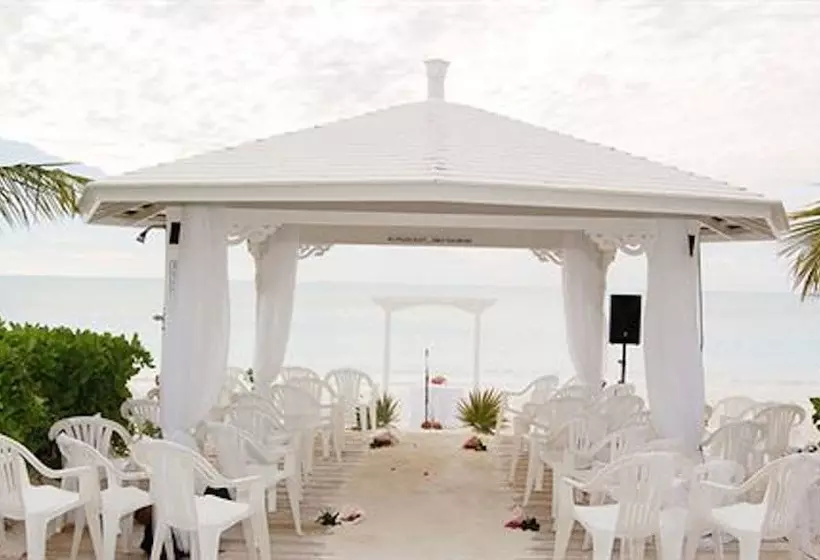 هتل Cape Santa Maria Beach Resort & Villas