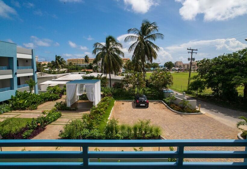 هتل Blue Haven Holiday Apartments