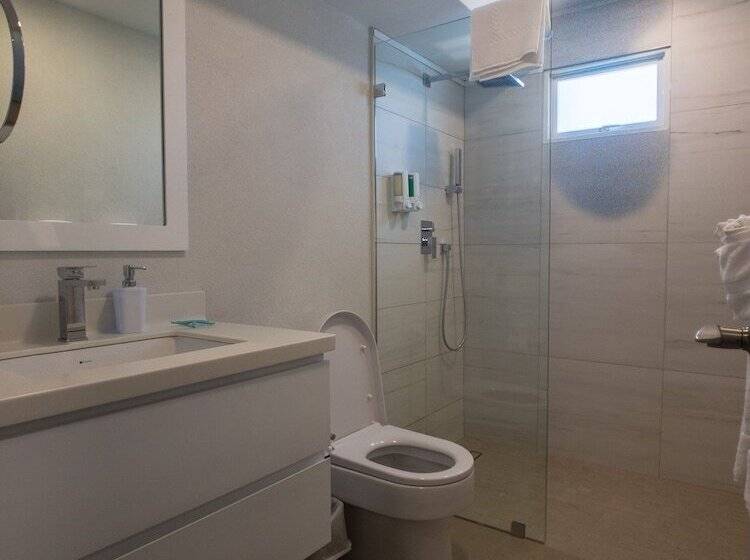 هتل Blue Haven Holiday Apartments