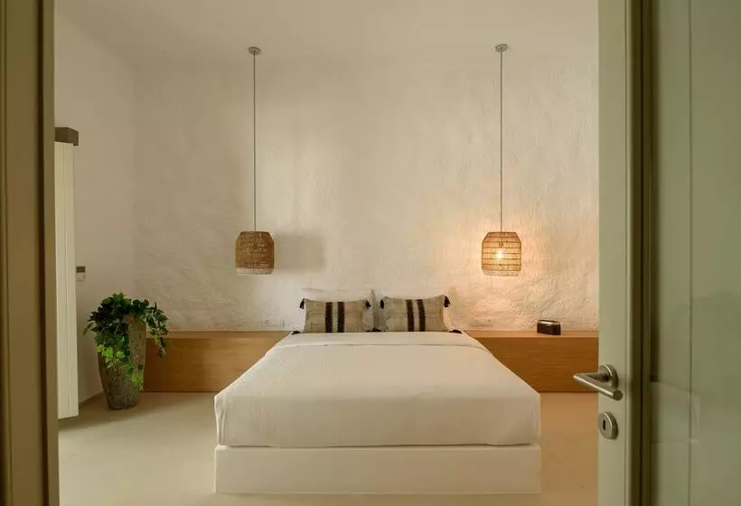 هتل Este Luxury Suites