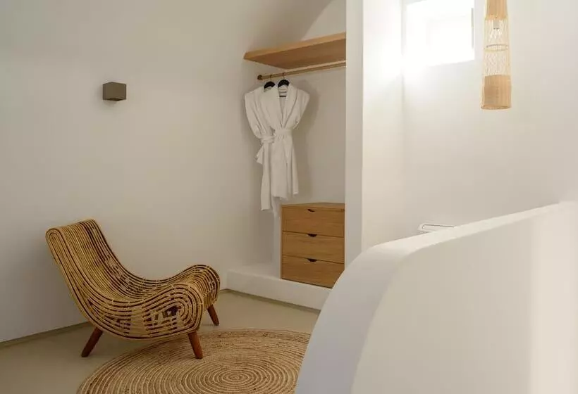 هتل Este Luxury Suites