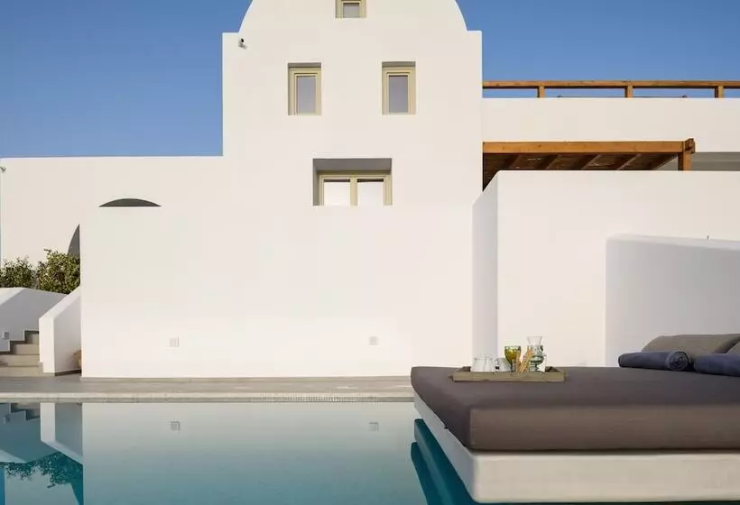 هتل Este Luxury Suites