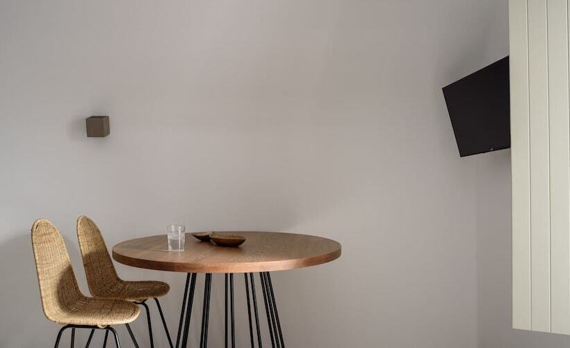 Hotel Este Luxury Suites