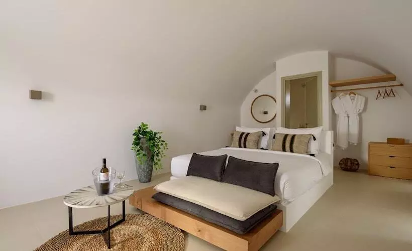 هتل Este Luxury Suites