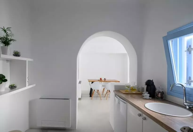 هتل Este Luxury Suites