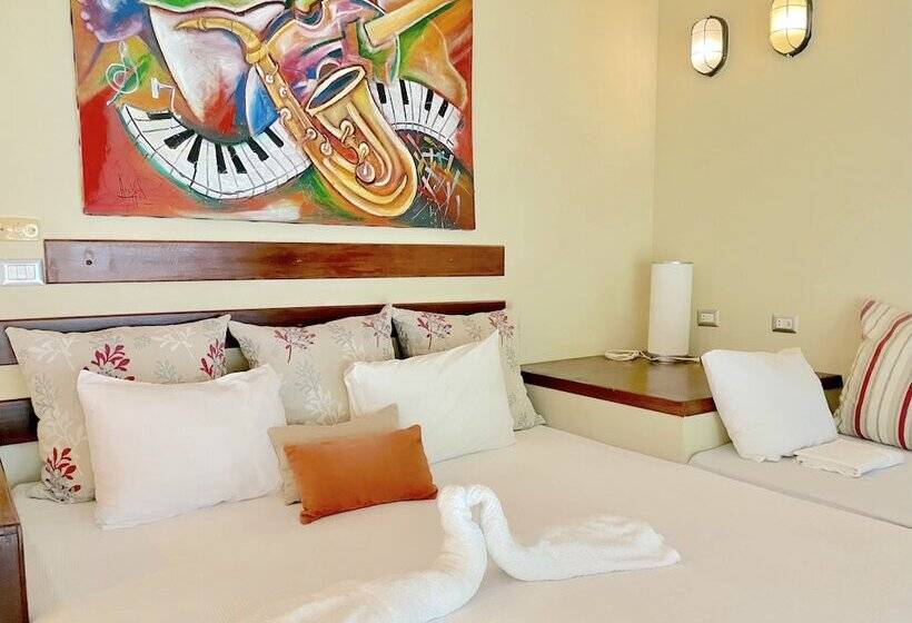 هتل Las Galeras Village