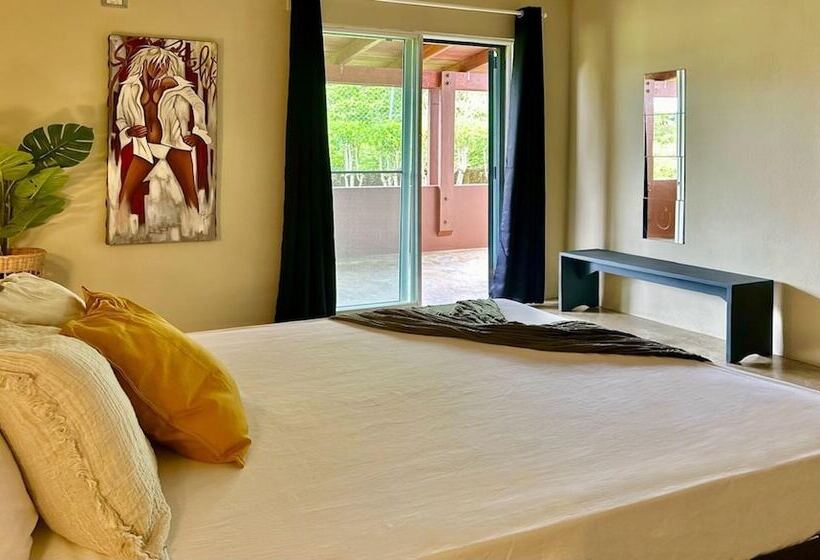 هتل Las Galeras Village