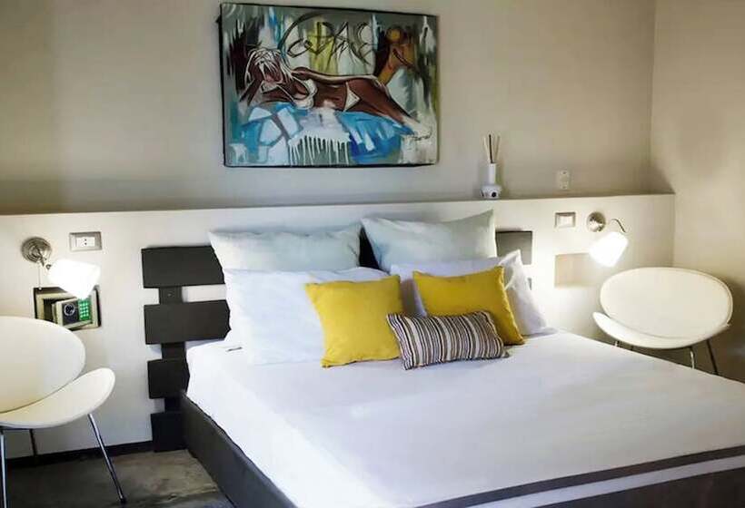 هتل Las Galeras Village