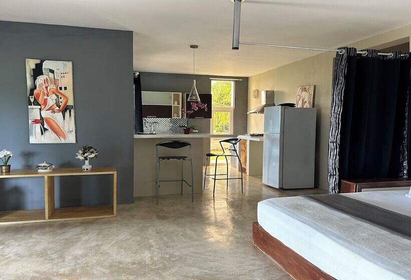 هتل Las Galeras Village