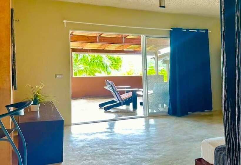 هتل Las Galeras Village