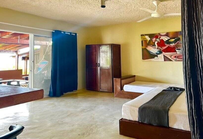 هتل Las Galeras Village