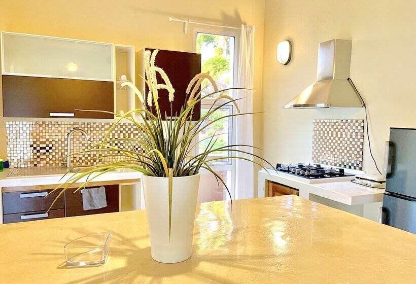 هتل Las Galeras Village