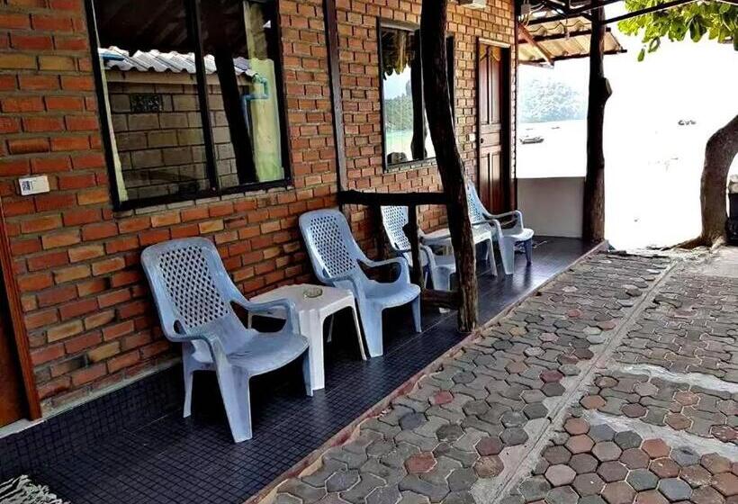 פנסיון Dalum Beachhouse