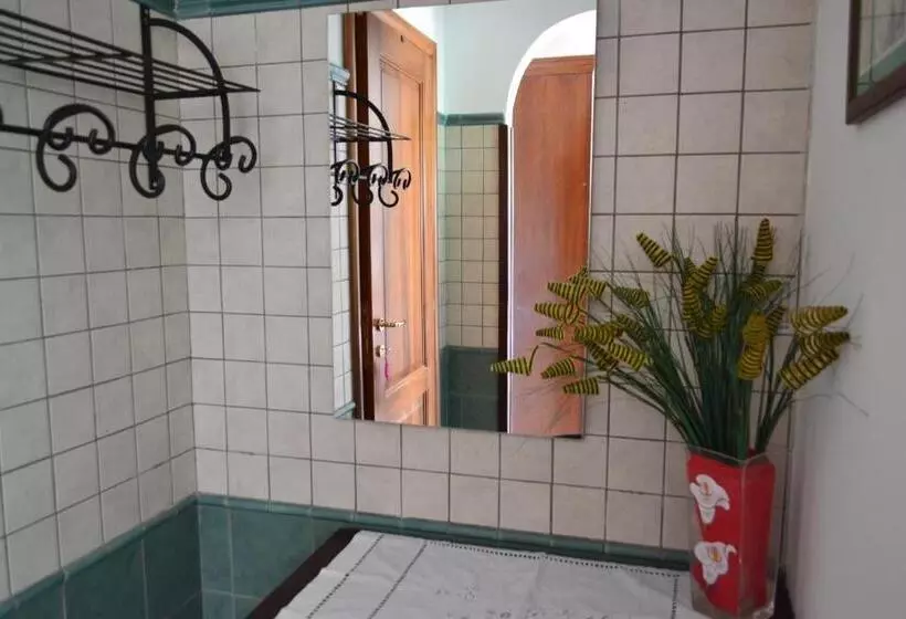 Aamiaismajoitus (B&B) Costa Del Gallo