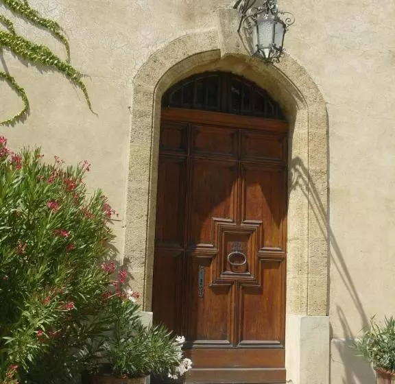 Aamiaismajoitus (B&B) La Bastide Des Grands Chênes