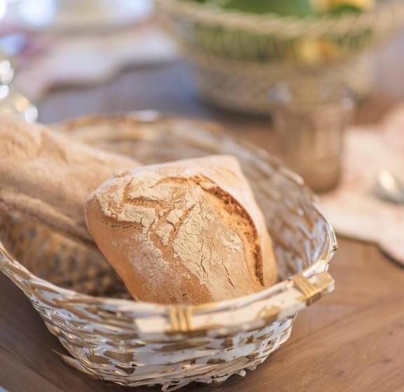 تختخواب و صبحانه Rivo Della Corte