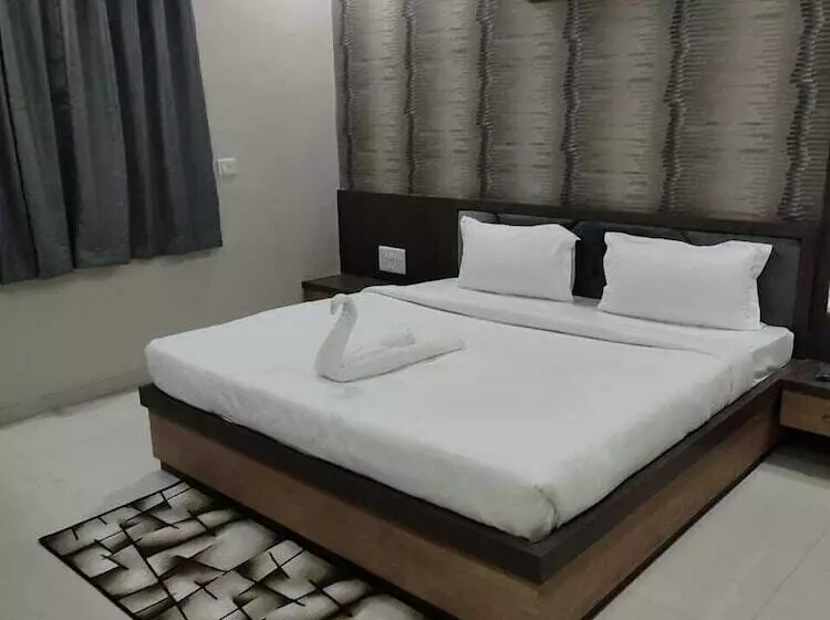 هتل Grand Royal