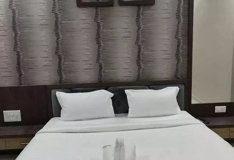 هتل Grand Royal