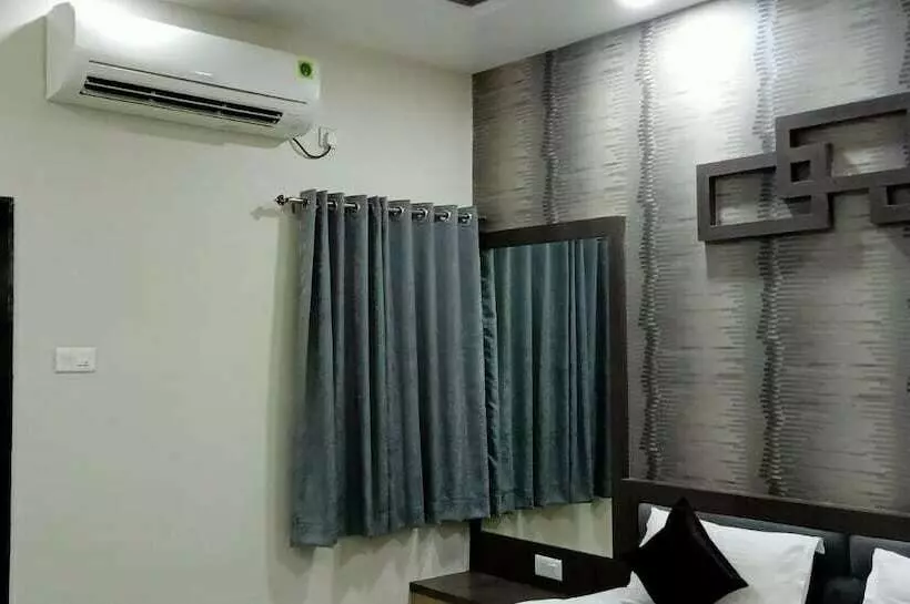 هتل Grand Royal